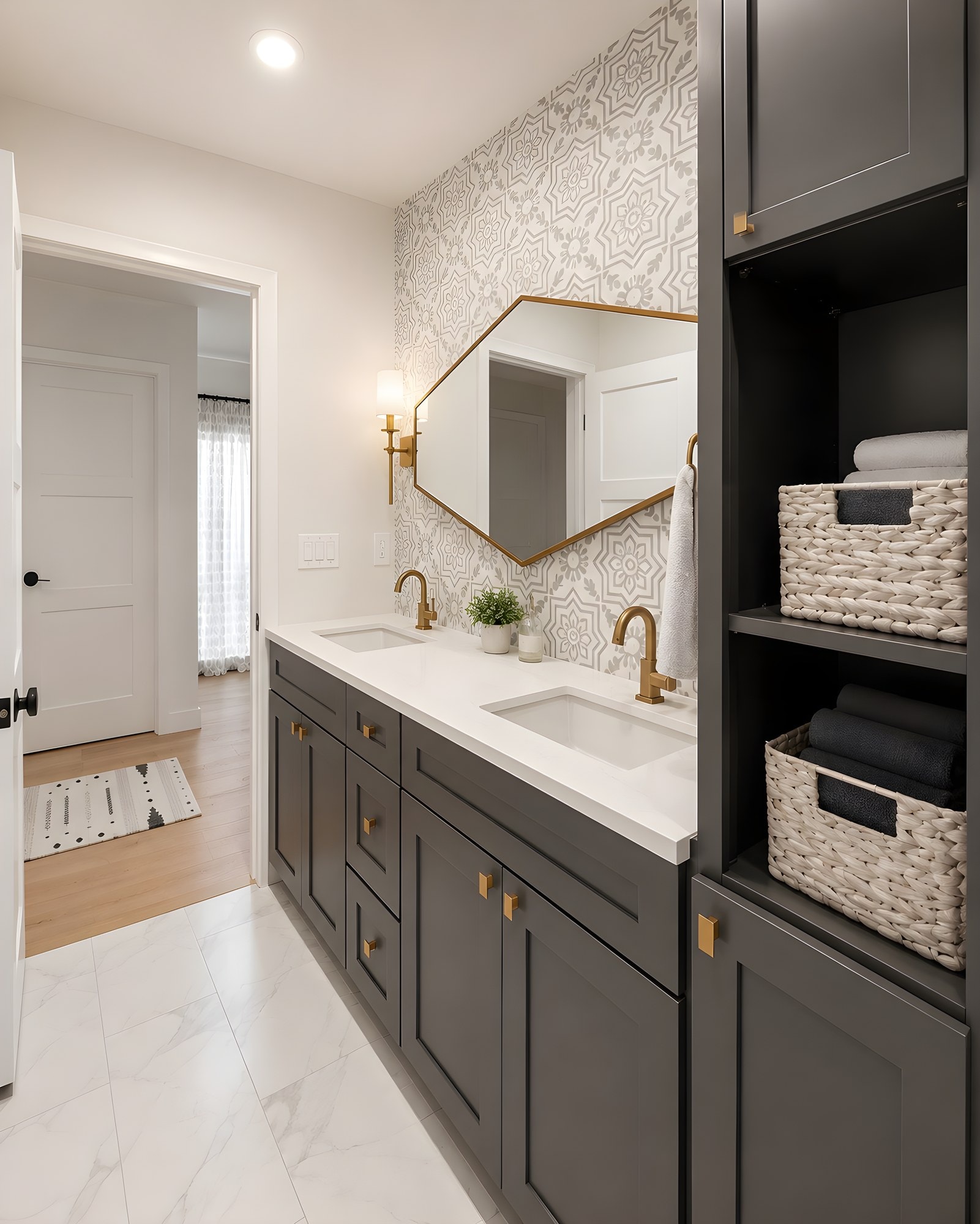 This bathroom gets its impact from contrast and precision — photo 2