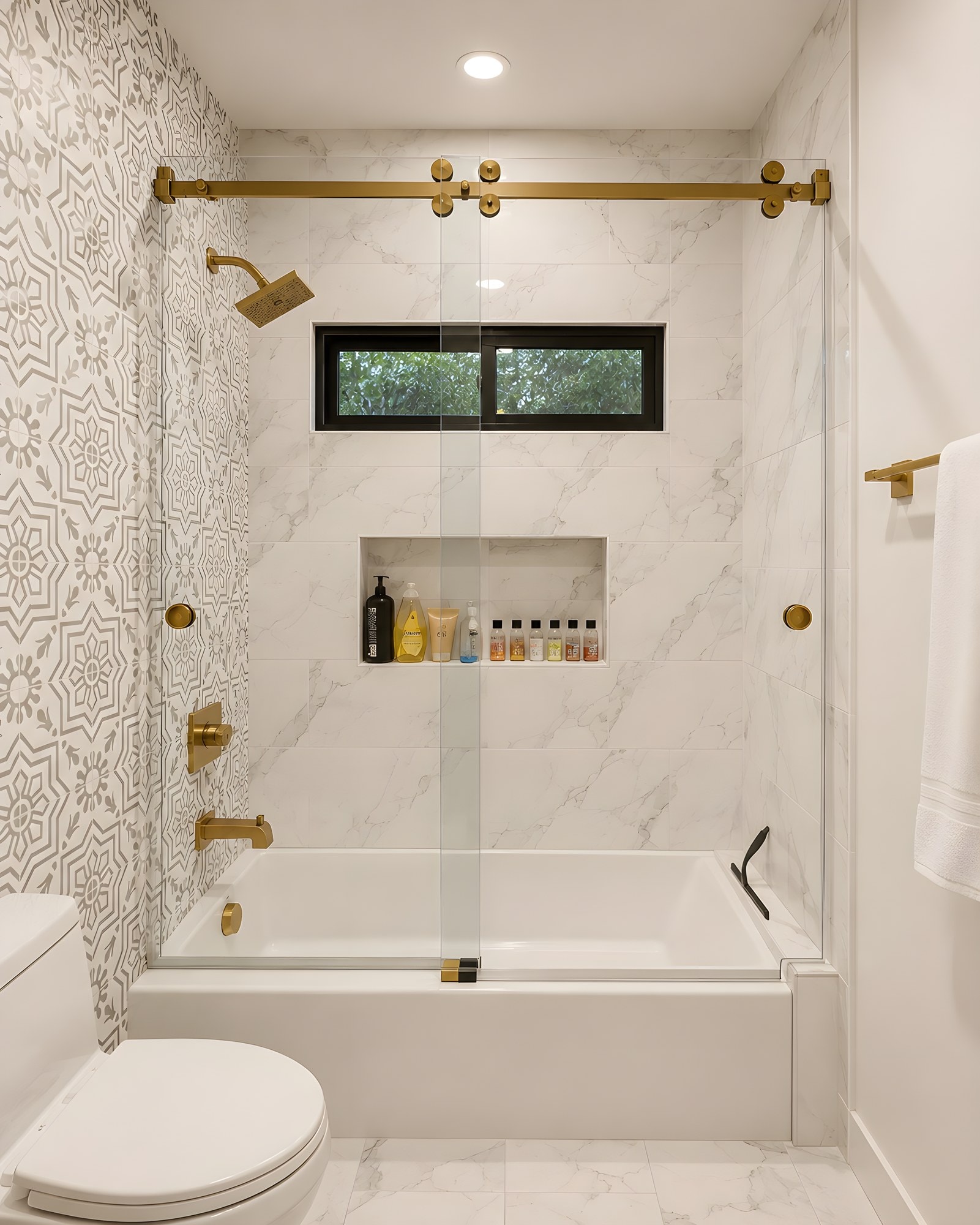 This bathroom gets its impact from contrast and precision — photo 3