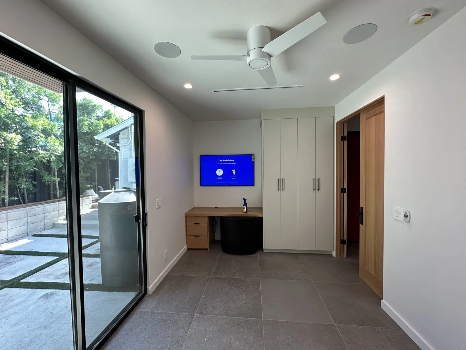 Room in a detached two-story ADU, Melrose Hills