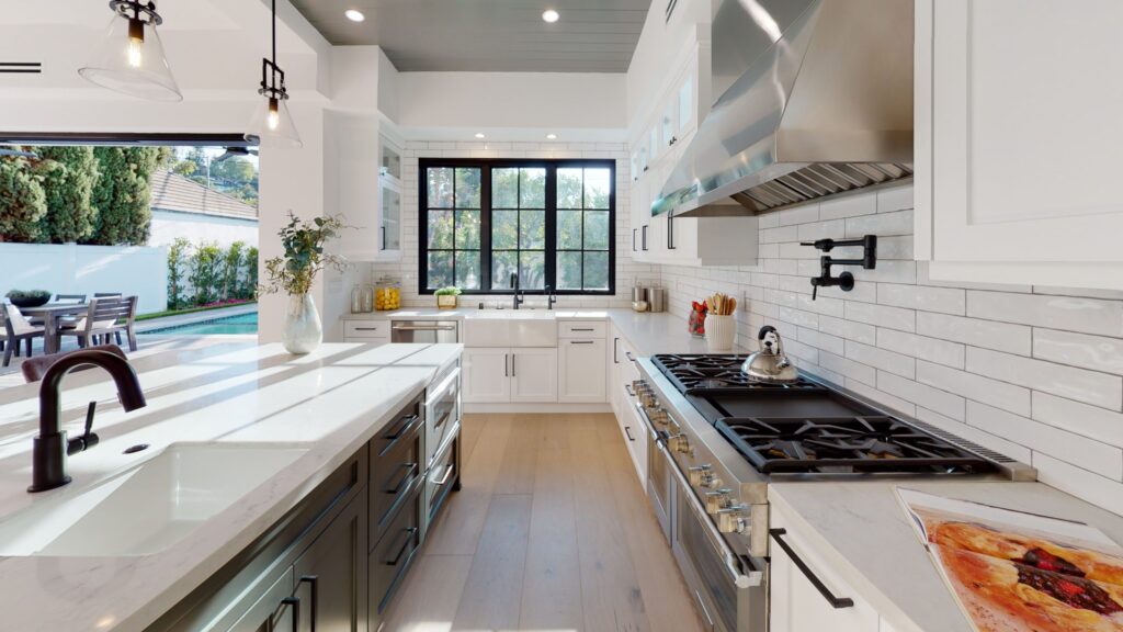 Barn house kitchen