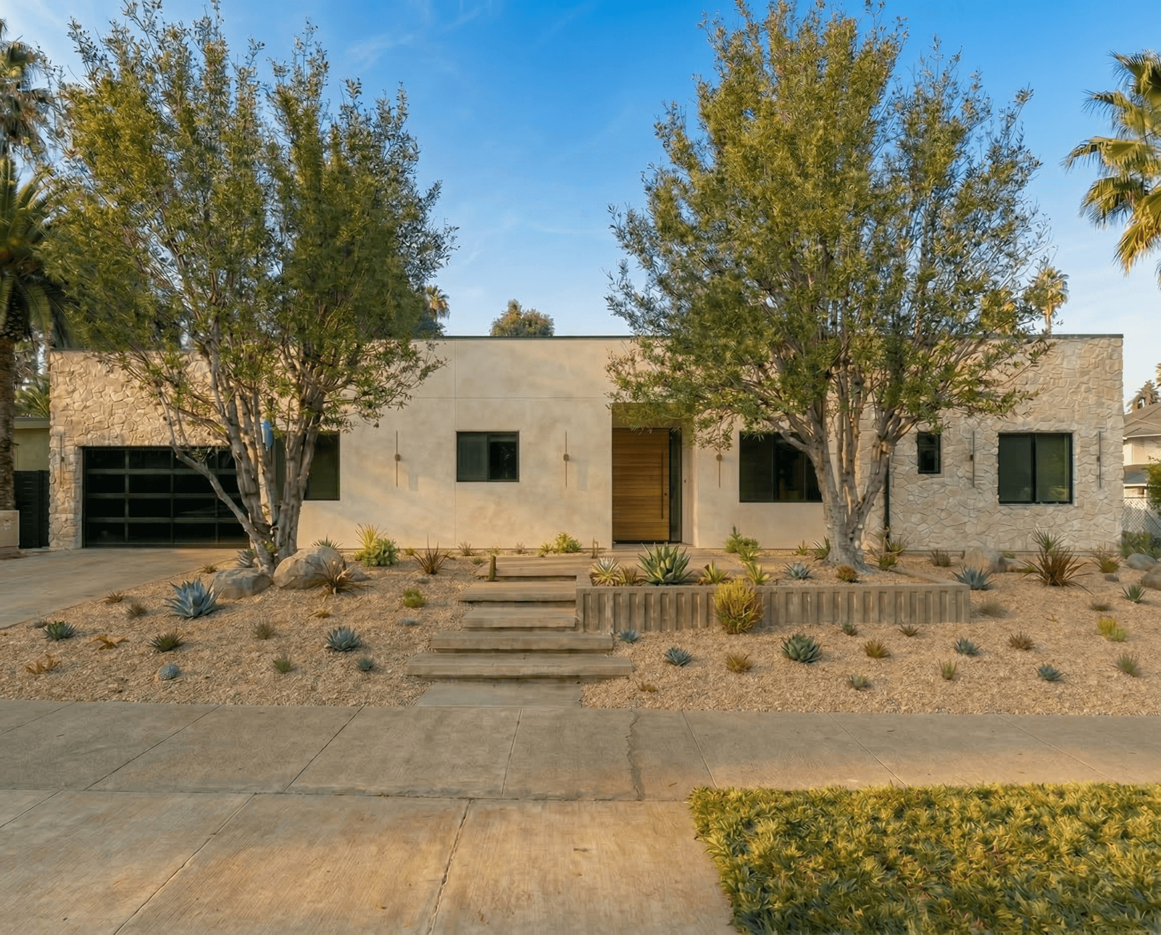 Tarzana construction